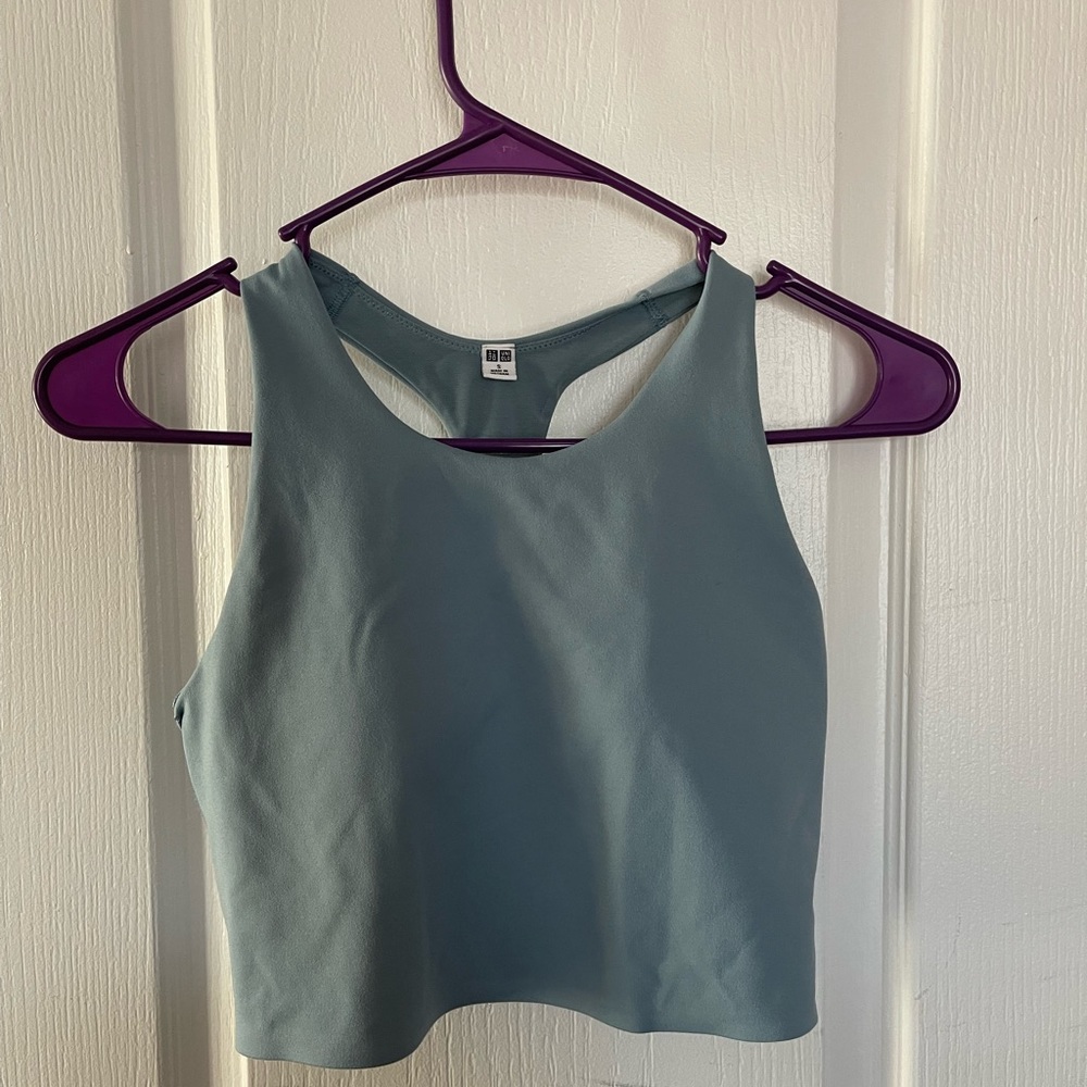 Uniqlo tank top